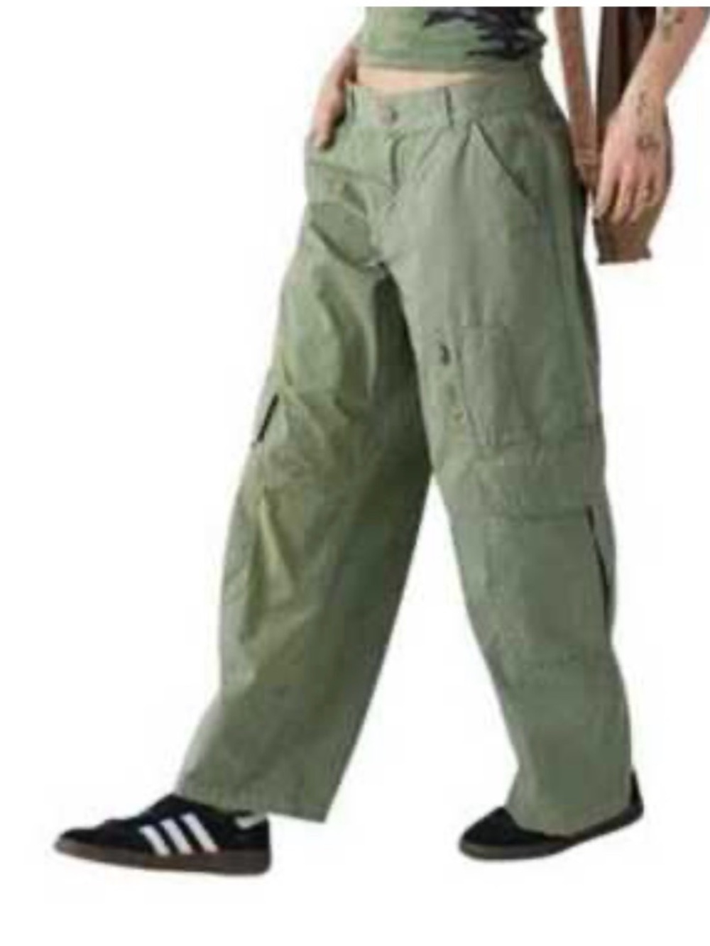 BDG Olive Green Wide-Leg Cargo Pants, Size 4 - Picture 1 of 8